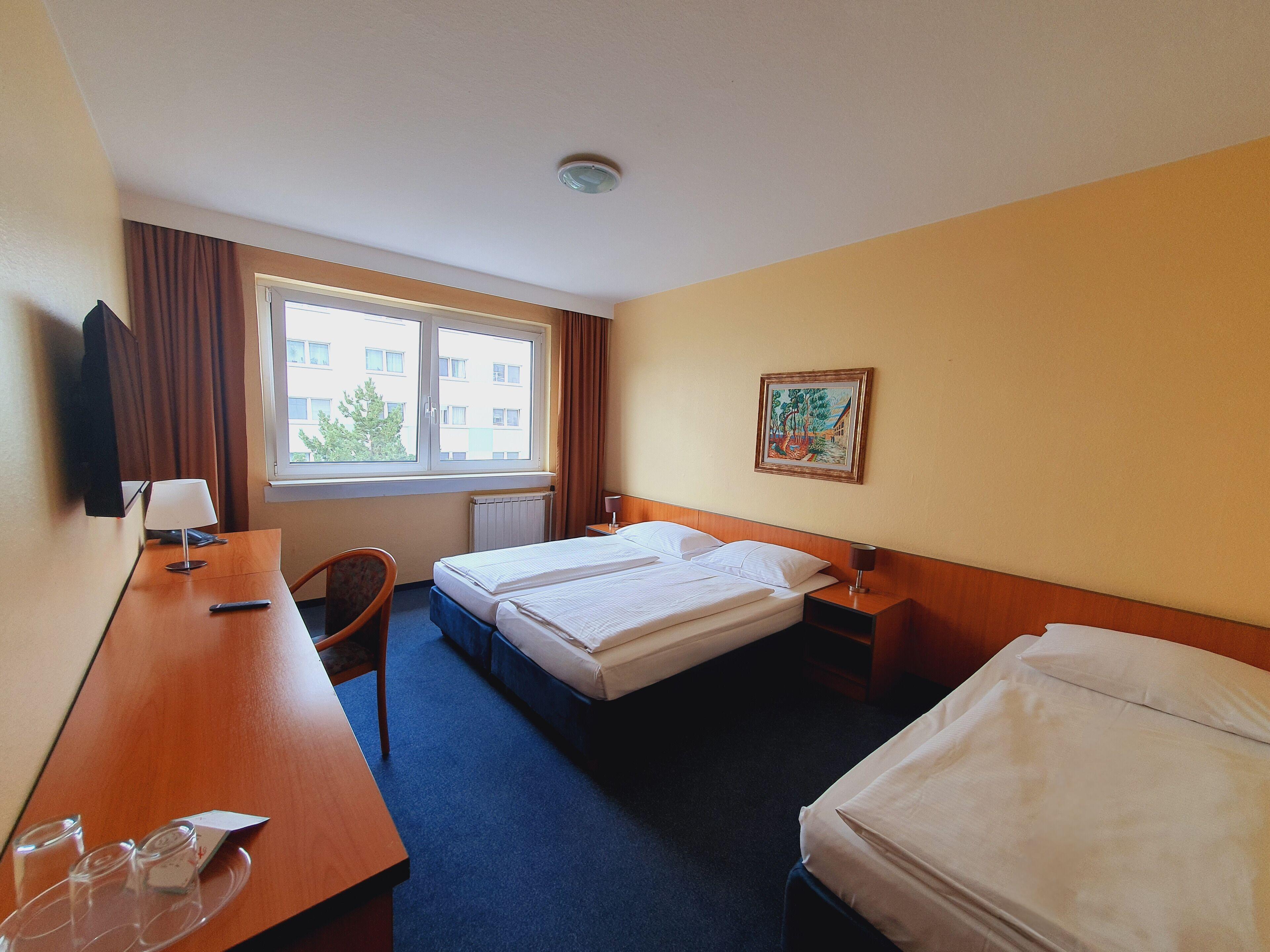 Good Morning + Berlin City East — Photos 3